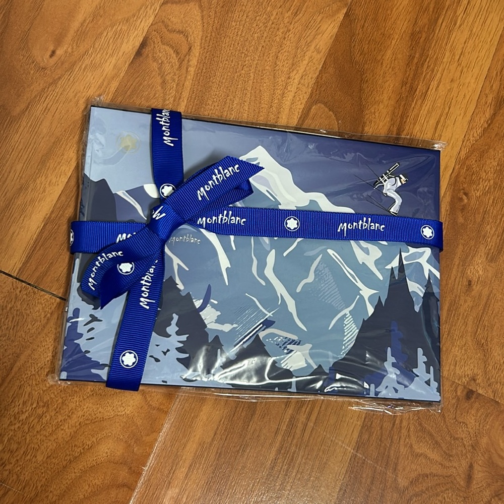 Brand New in Packaging Montblanc Set of Holiday Exclusive Post Cards